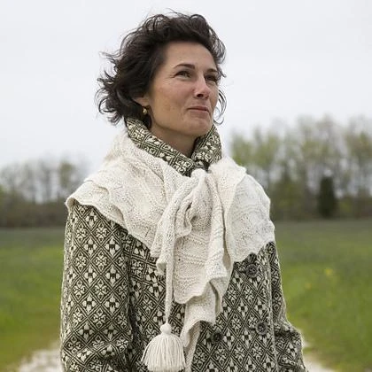 Mac & Me -Gilded Lilly 3 Mac & Me -Gilded Lilly