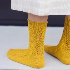 Amirisu - Sock Knitting Club -loop knitting store 1739367525