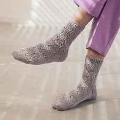 Amirisu - Sock Knitting Club -loop knitting store 1739367552