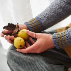 Loop - Cloud Cardigan Pattern -loop knitting store 221003 CloudCardi2 045