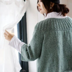 Loop - Honeyblossom 14 Loop - Honeyblossom -loop knitting store 241209 HoneyBlossom 019 r