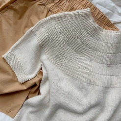 PetiteKnit - Anker's Tee -loop knitting store Anker sTeeatLoopLondon2