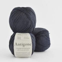 De Rerum Natura - Antigone 27 De Rerum Natura - Antigone -loop knitting store AntigoneGraphiteatLoopLondon