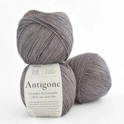 De Rerum Natura - Antigone 30 De Rerum Natura - Antigone -loop knitting store AntigoneHeronatLoopLondon