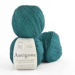 De Rerum Natura - Antigone 33 De Rerum Natura - Antigone -loop knitting store AntigoneLibelluleatLoopLondon