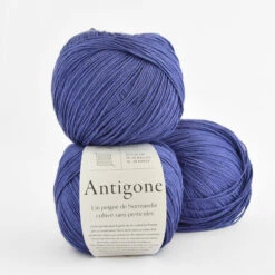 De Rerum Natura - Antigone 36 De Rerum Natura - Antigone -loop knitting store AntigoneLupinatLoopLondon