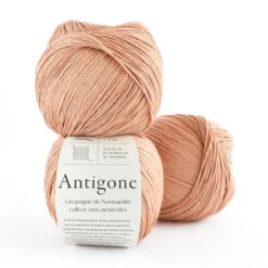 De Rerum Natura - Antigone 37 De Rerum Natura - Antigone -loop knitting store AntigoneMacaronatLoopLondon