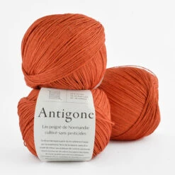 De Rerum Natura - Antigone 38 De Rerum Natura - Antigone -loop knitting store AntigoneMandarineatLoopLondon