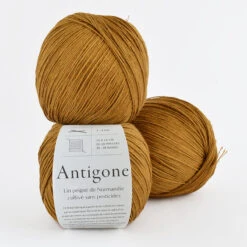 De Rerum Natura - Antigone 41 De Rerum Natura - Antigone -loop knitting store AntigoneMoredoreatLoopLondon