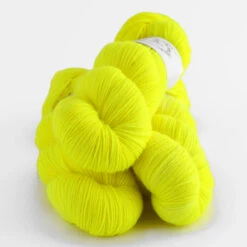 La Bien Aimée Cashmerino -loop knitting store Cashmerino Buzz at Loop London