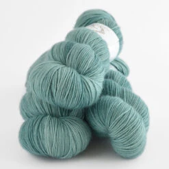 La Bien Aimée Cashmerino -loop knitting store Cashmerino Hegelia at Loop London