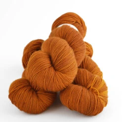 La Bien Aimée Cashmerino -loop knitting store Cashmerino Rust at Loop London