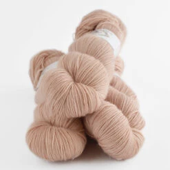 La Bien Aimée Cashmerino -loop knitting store Cashmerino Sansa at Loop London