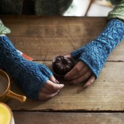 Loop - Cedar Shake Mitts Pattern