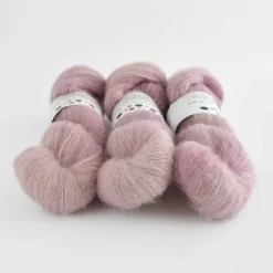 Uncommon Thread Cloud Fingering 32 Uncommon Thread Cloud Fingering -loop knitting store CloudFingeringIntoDustatLoopLondon