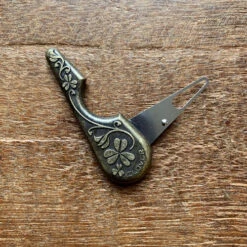 Clover Antique Yarn Threader (3114)