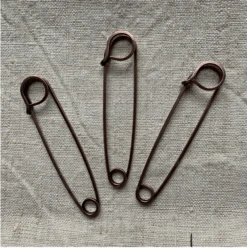 Metal Kilt Pin - Large -loop knitting store CopperkiltpinatLoopLondon