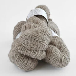 La Bien Aimée Corrie Worsted -loop knitting store Corrie Worsted Bone at Loop London 1630338662