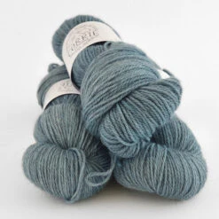 La Bien Aimée Corrie Worsted -loop knitting store Corrie Worsted Hegelia at Loop London 1630338846