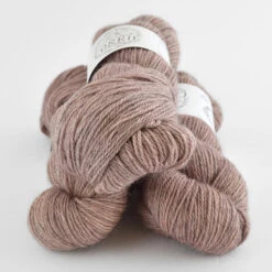 La Bien Aimée Corrie Worsted -loop knitting store Corrie Worsted Highgarden at Loop London 1630338866