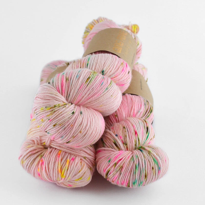 Qing Fibre - Dashing Fingering 4 Qing Fibre - Dashing Fingering - Image 2