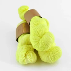 Qing Fibre - Dashing Fingering 29 Qing Fibre - Dashing Fingering -loop knitting store DashingLightningatLoopLondon