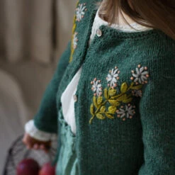 Embroidery On Knits - Judit Gummlich -loop knitting store EmbroideryOnKnits Aster