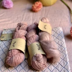 Late Bloomer Mittens Kit 19 Late Bloomer Mittens Kit -loop knitting store Faded 20Rose 20at 20Loop 20London 1599733192