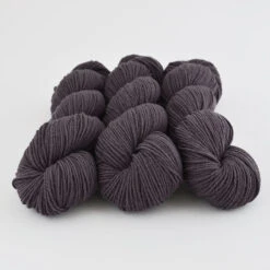 Quince & Co Finch -loop knitting store Finch Damson at Loop London