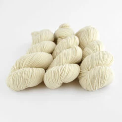 Quince & Co Finch -loop knitting store Finch Egret at Loop London