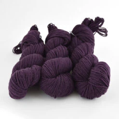 Quince & Co Finch -loop knitting store Finch Franks Plum at Loop London