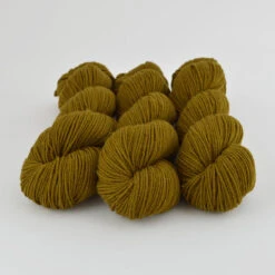 Quince & Co Finch -loop knitting store Finch Honey at Loop London