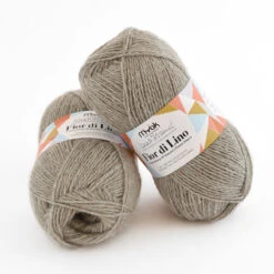 MYak Fior Di Lino -loop knitting store Fior di Lino Mountain Mist at Loop London