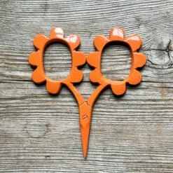 Flower Power Scissors -loop knitting store FlowerPower1atLoopLondon
