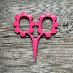 Flower Power Scissors -loop knitting store FlowerPower3PINKatLoopLondon