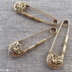 Flower Cluster Shawl Pin -loop knitting store Flower 20Cluster 20Shawl 20Pin 20at 20Loop 20London 20 20AG 1568022422