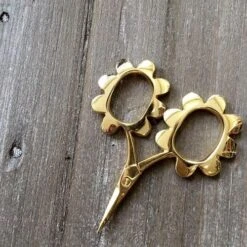 Flower Power Scissors -loop knitting store Flower 20Power 20scissors 20in 20gold 20at 20Loop 20London1467477074.jpg 1600517558