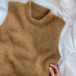 PetiteKnit - Friday Slipover -loop knitting store FridaySlipoveratLoopLondon2