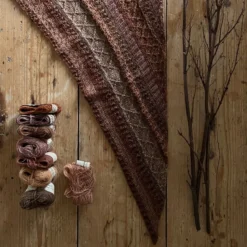 Loop - Mehlsen Geranium Scarf Kit -loop knitting store GeraniumScarfKitatLoopLondon3 82747b2c 3b53 4070 b518 6e099626e631