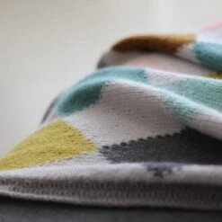 Harlequin Blanket Pattern - Trine Bertelsen -loop knitting store Harlequin 20Blanket 20at 20Loop 20London 206 1558005430