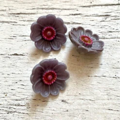 Retro Flower Button -loop knitting store IMG 2187