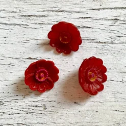 Retro Flower Button 25 Retro Flower Button -loop knitting store IMG 2901 scaled