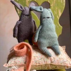 Loop - Lopsy Rabbit Pattern