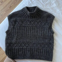 PetiteKnit - Ingrid Slipover -loop knitting store IngridSlipoveratLoopLondon2