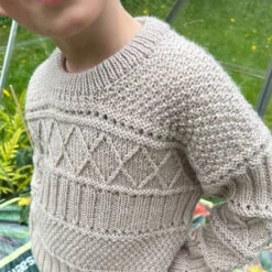 PetiteKnit - Ingrid Sweater Junior 12 PetiteKnit - Ingrid Sweater Junior -loop knitting store IngridSweaterJunioratLoopLondon2