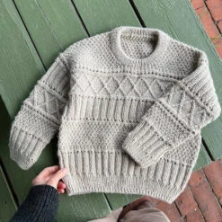 PetiteKnit - Ingrid Sweater Junior 11 PetiteKnit - Ingrid Sweater Junior -loop knitting store IngridSweaterJunioratLoopLondon5