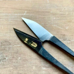 Luxury Handmade Yarn Snips -loop knitting store ItosnipsatLoopLondon2