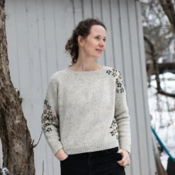 52 Weeks Of Scrap Yarn: Projects For Crafters 24 52 Weeks Of Scrap Yarn: Projects For Crafters -loop knitting store Laine 52WOSY ElenaSolierJansa paita 1