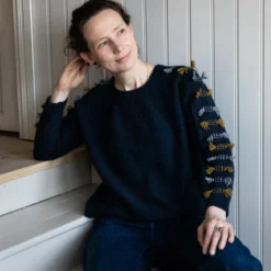 52 Weeks Of Scrap Yarn: Projects For Crafters 37 52 Weeks Of Scrap Yarn: Projects For Crafters -loop knitting store Laine 52WOSY FayeKennington