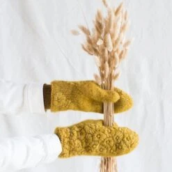 Late Bloomer Mittens Kit